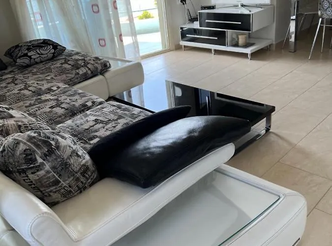 Marina House Апартаменты *