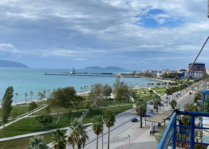 Marina House Апартаменты Влёра