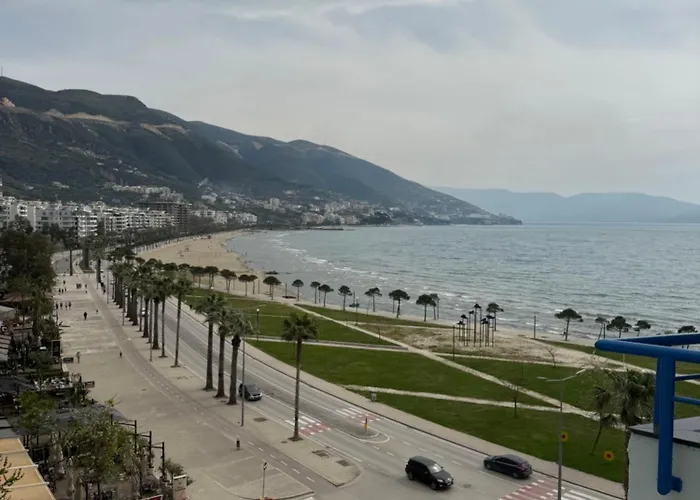 Marina House Влёра